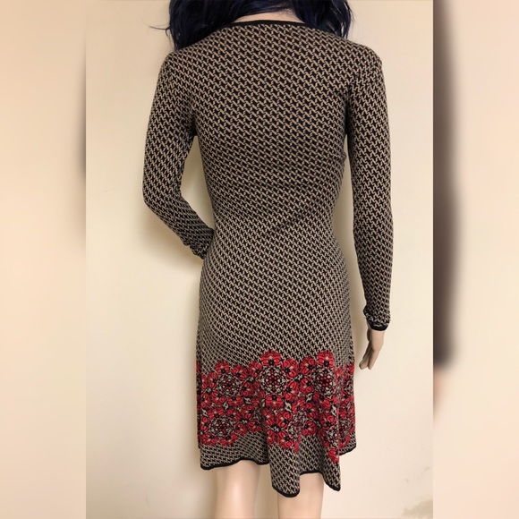 Houndstooth Sweater Dress New York & Company - Picture 3 of 8